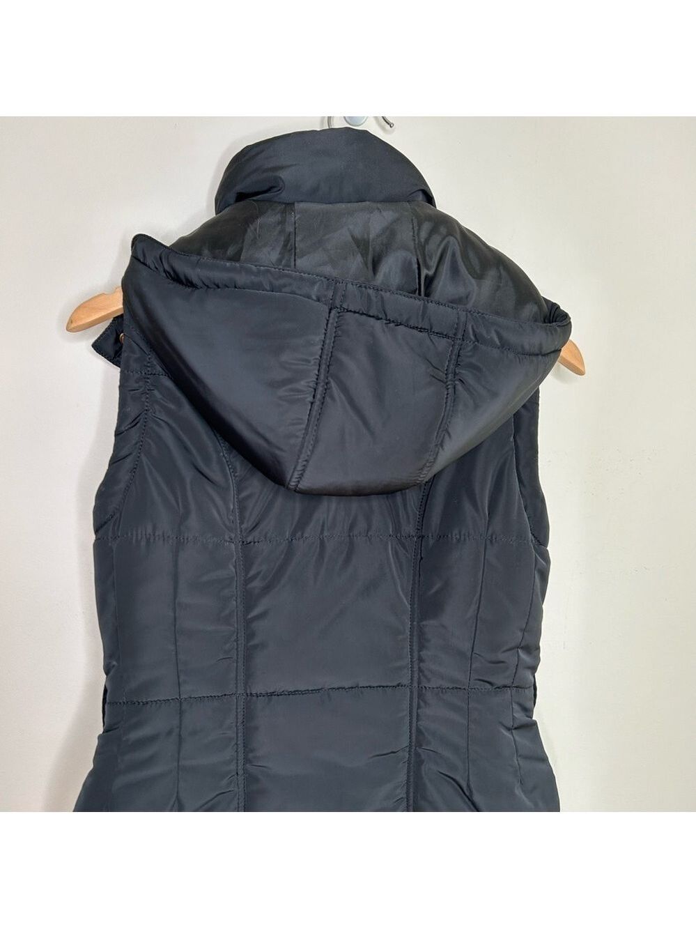 Atmosphere Black Quilted Puffer Vest Hood Shaped Fit Size 6 - Picture 5 of 11